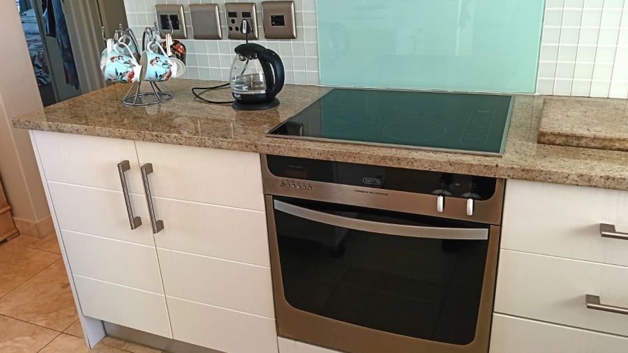 To Let 2 Bedroom Property for Rent in Westcliff Western Cape